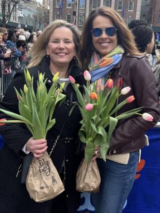 <b>Pre-ticketed visitors to the first annual Tulip Day festival in Union Square on April 7 were able to take home ten free tulips. </b>Photo: Flower Power Daily