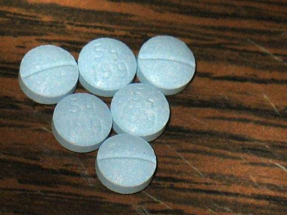 Tablets of oxycodone hydrochloride, an opioid analgesic. Photo: Babypat, via Wikimedia Commons
