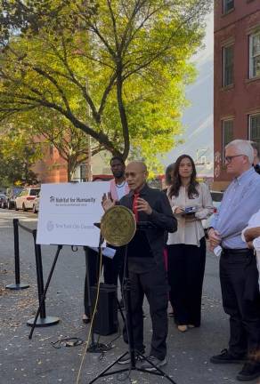 Don Kao, a longtime resident of 742 E 6th St., called Carter a “kindred spirit.”