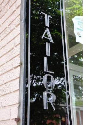 Tailors often use one word to get their message &#x2013; about their service&#x2014;across. Photo: Lee Lilly via Flickr