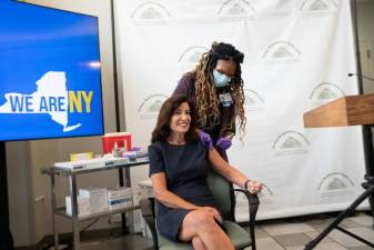 Governor Kathy Hochul provides COVID-19 update and gets a booster shot on September 7, 2022. Photo: Don Pollard / Office of Governor Kathy Hochul