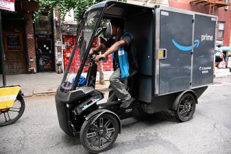 Amazon subcontracts around 5,000 delivery workers in New York City. A new Mamdani-backed bill could require that the company directly employs them.