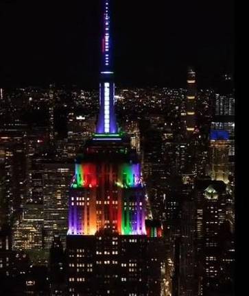 “Tonight we will shine in tie-dye to honor the life and legacy of Bob Weir,” read a post from the New York City skyscraper’s official X account.