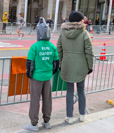 Irish flag at NYC Half Marathon and a Run Daddy Run t-shirt.