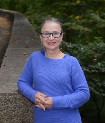 <b>Stephanie Azzarone</b> is a former journalist and has headed a Manhattan PR agency. She is also the author of the award-winning <i>”Heaven on the Hudson: Mansions, Monuments, and Marvels of Riverside Par</i>k.”