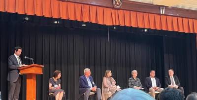 From left to right: Zack Fink (the moderator), Stephanie Reckler, Andy Gaspar, Anna Marcum, Lois Uttley, Richard Scharf, and George Janes.