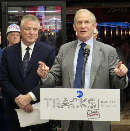 At the Tracks re-opening, MTA Chairman and CEO addresses assembled customers and media. When the bar and grill had to vacate the LIRR level in 2019, Lieber’s position as MTA Chief Development Officer kicked the original Tracks out for LIRR concourse rebuilding, and seven years later as MTA head, he welcomed Tracks back in the rebuilt concourse.