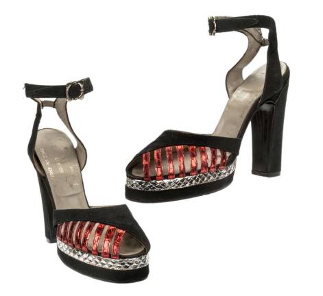 Terry de Havilland (b. 1938), designer. Peep-toe platform shoes, ca. 1972. London, England. Suede, leather. Stuart Weitzman Collection, no. 257. Photo: Glenn Castellano, New-York Historical Society