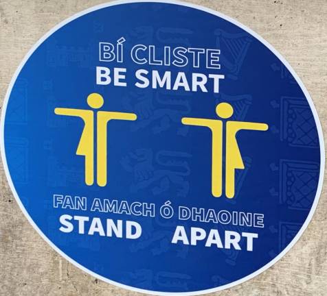 With a large minority of the Irish population able to speak Gaelic, this bilingual signage at Trinity College in Dublin leaves no questions in anyone’s mind. Photo: Ralph Spielman