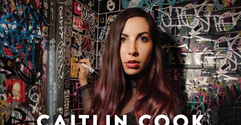 Musical Comedian Turns Quotes She Found in Bathroom Stalls Into Songs ...