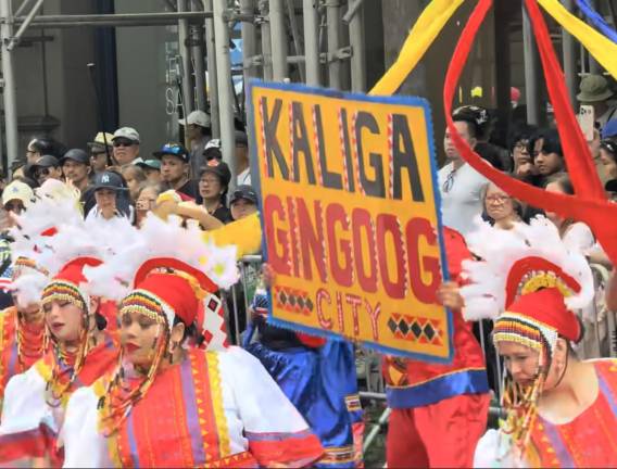 Phillipines Indepdence Day Parade included people of Gingoog City.
