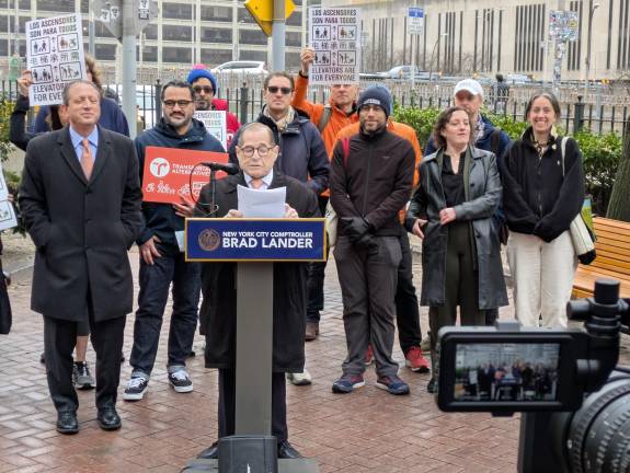 Congressman Jerry Nadler speaks at Comptroller Brad Lander’s pro-congestion rally, March 20, 2025.