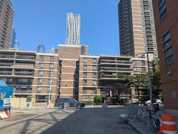 View from Peck Slip near Pearl Street looking toward Southbridge Towers.