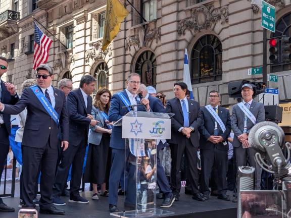 Israel Day Parade, Comptroller Mark Levine speaking, including some words of Hebrew.