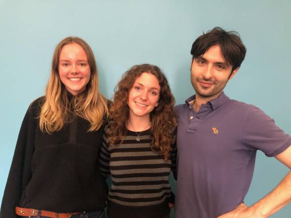 Actors/producers Coralie Bradnam (l) and Sinead Hogan (c) with director Matthew Danger Lippman, who calls their collaborative effort, “Dolores,” funny, sad, and uncomfortable.