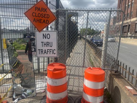 While the parks in the southern portion of the East River Greenway on the LES finally reopened, another section just north of the Williamsburg Bridge shut down on May 27 and will be closed for several years.