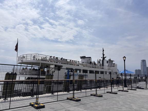 A Statue City Cruises ferry departs Battery Park carrying visitors to Liberty Island and Ellis Island. Many of the unlicensed vendors sell tickets to cruises that don’t depart from the South Street ferry area and instead put visitors on buses to take them somewhere in mid-town.