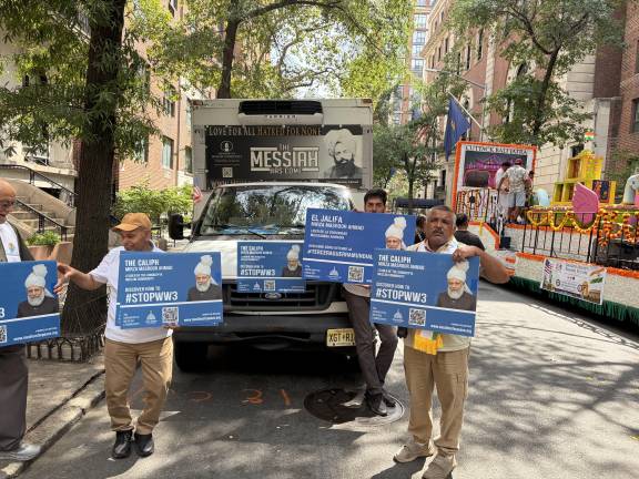 India Day Parade thrills many thousands along Madison Avenue, including Muslims for Peace.