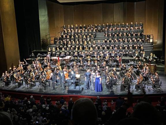 The Metropolitan Opera Orchestra and Chorus on stage for A Concert for Ukraine, March 14, 2022. Photo: Alexis Gelber