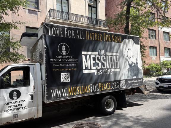 India Day Parade thrills many thousands along Madison Avenue, including Muslims for Peace.