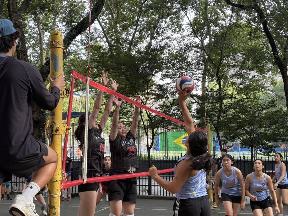 Chinese 9-Man Volleyball thrills Seward Park, 6-Woman teams too.
