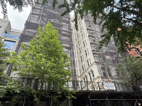 Construction at 36 Gramercy Park, an adjacent building on Gramercy Park East. By knocking down several buildings and assembling a 0.32 acre plot for a new 20 story condo, all residents will have access to the private Gramercy Park.