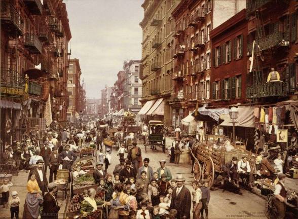Mulberry Street, Manhattan, ca. 1900. Photo: Detroit Publishing Co., Library of Congress Prints and Photographs Division