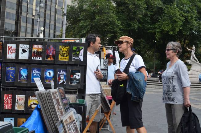 City Council Speaker Melissa Mark-Viverito is looking at raising or lifting altogether the merchandise and food vendor permit cap. Photo by Daniel Fitzsimmons.