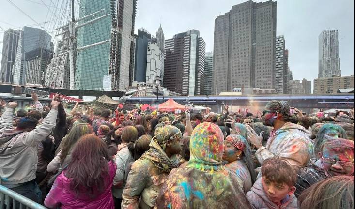 The crowd was estimated at close to 10,000 at the 2026 Holi festival on March 7 at the South Street Seaport.