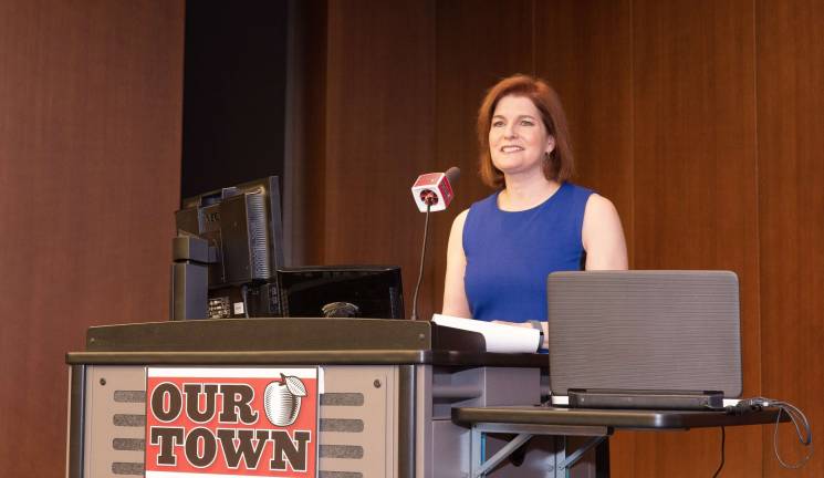 NY1's Roma Torre, who was the evening's emcee