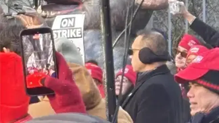 This year’s strike was far more bitter than a strike three years earlier that lasted only three days. The inflatable rat was on display at Mount Sinai West on Jan. 20. Mount Sinai and Montefiore nurses voted to end their strike on Feb. 11 but New York-Presbyterian nurses did not ratify a new contract until Feb. 21.