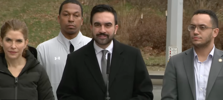 Three pols–NYC Mayor Zohran Mamdani (center), NY City Council Speaker Julie Menin (left), and City Council Member Shaun Abreu (right)–spoke in unison about the need for public toilets on Jan. 10 at a press conference at Riverside Park in Harlem.