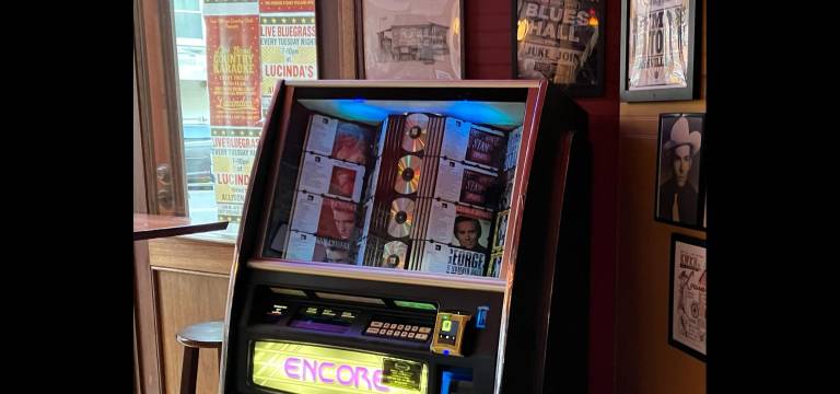 Lucinda’s Juke Joint and Honky Tonk on Avenue A features vintage country on the jukebox.