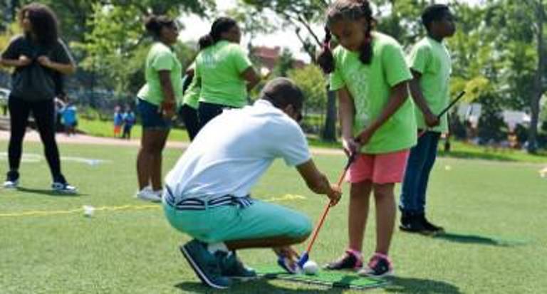A wide variety of activities are offered at the Parks Dept day camps from field trips to sports activities. Registration for the lottery for the sought after spots open March 4 and closes March 23. Photo: NYC Parks Dept.