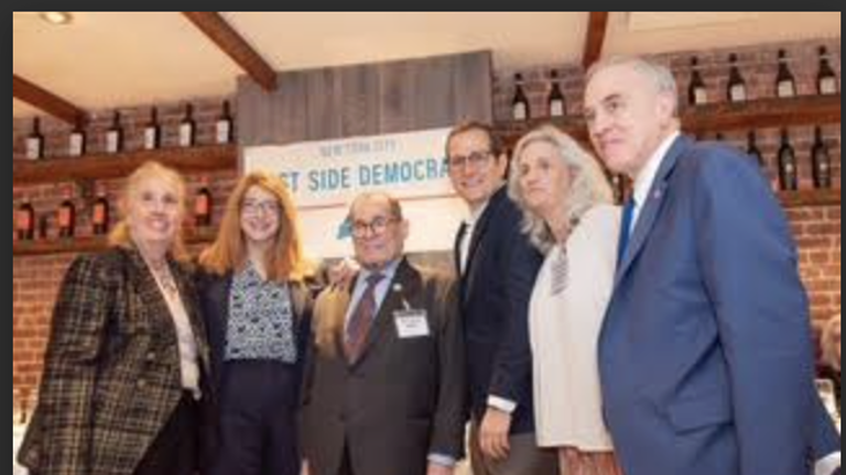 Photo at West Side Democrats Annual Gala at Arte Care. From left: Council member Gale Brewer, Assedmbly member Linda B. Rosenthal, Jerry Nadler, WSD Prez Christine Annechino, NYS Comptroller Tom DiNapoli.